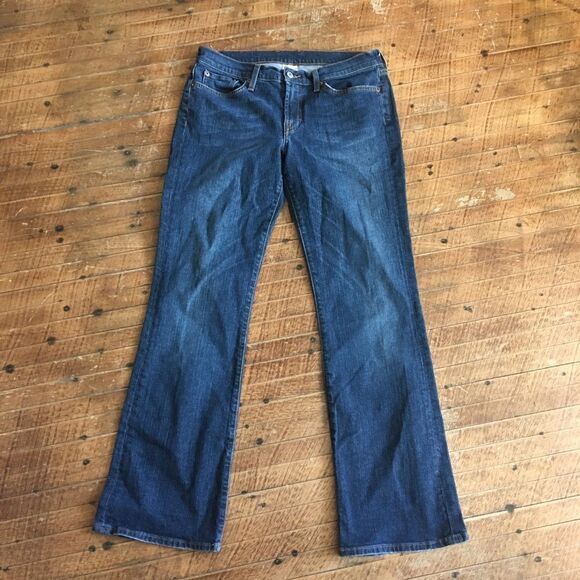 Lucky Brand low rise flare, size 10 jeans - Picture 2 of 4